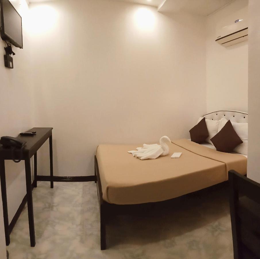 Amax Inn Cebu Мандауе-Сіті Екстер'єр фото